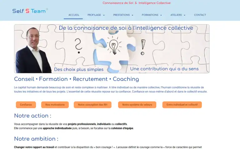 Illustration d'une équipe Self S Team avec des pièces de puzzle et une ampoule, symbolisant la confi.