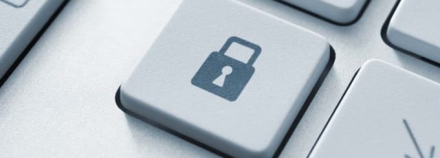 Bouton de verrouillage de sécurité sur clavier d'ordinateur.